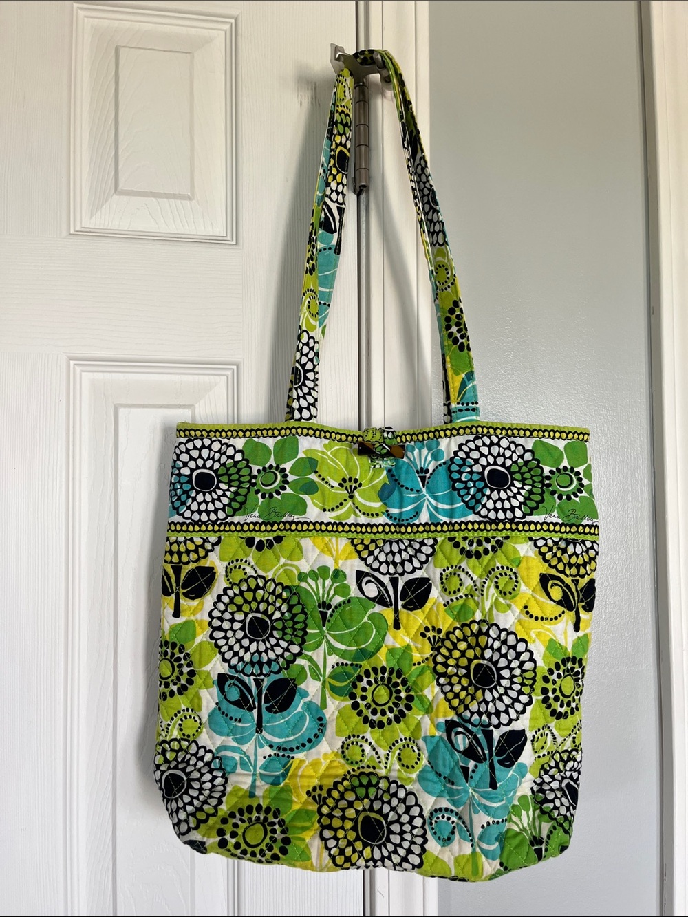 Vera Bradley Quilted Floral Tote Bag in Green and Teal flowers sunflowers 🌻